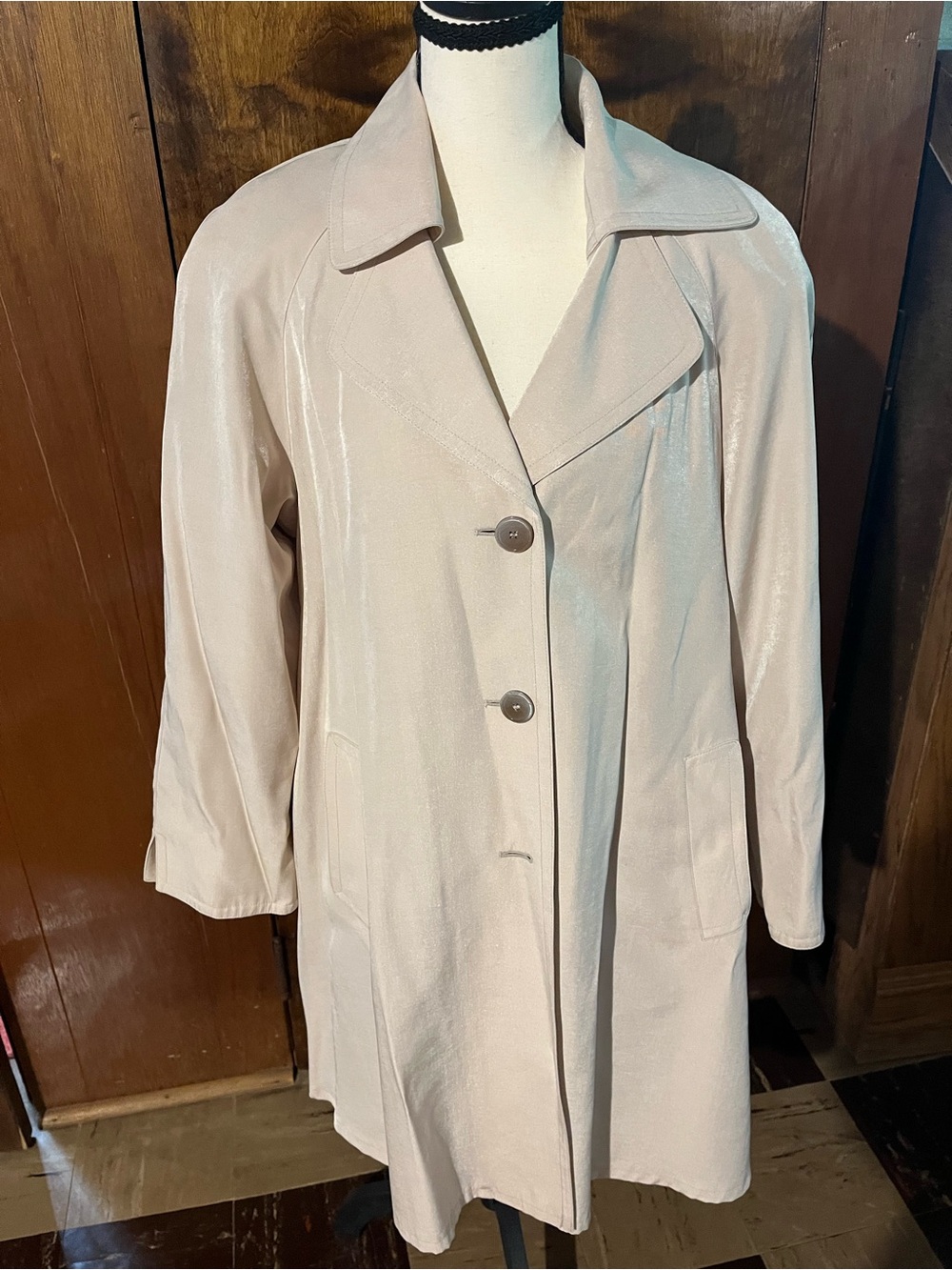 Gallery Light Beige Women's Single-Breasted Trench Coat